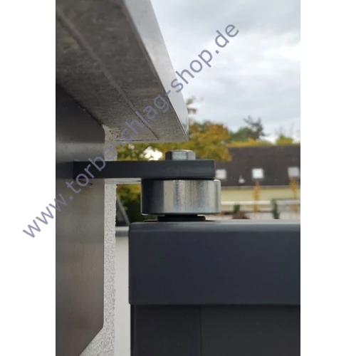 Scharnier Schwerlast, Torband oben, kugelgelagert, Torangel, Ø70mm, verstellbar, 77-107mm, mit Anschweisslasche ≠70x10mm